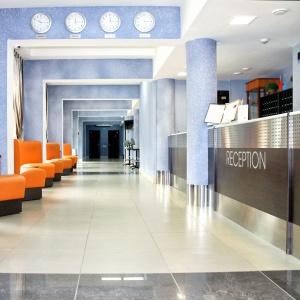 Hotel East Time