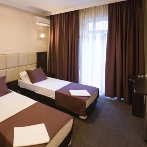 Hotel Marton Business