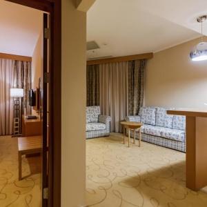 Hotel Dedeman Oskemen Tavros