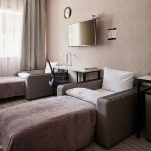 Hotel 7 Dorog
