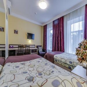 Гостиница Велес