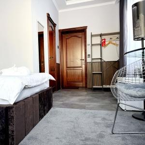 Hotel Enigma