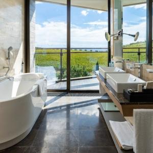 Hotel Mriya Resort and Spa