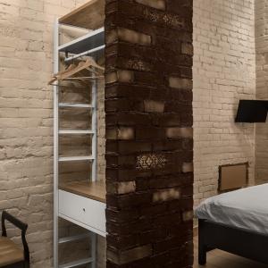Hotel Brick Walls