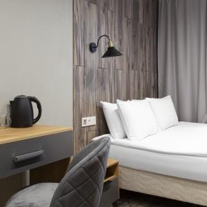 Hotel Three Musketeers