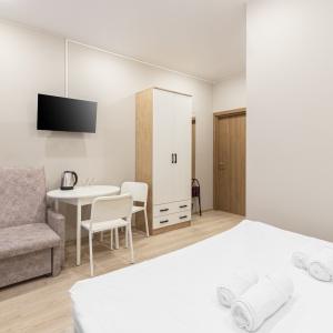 Hotel Three Musketeers
