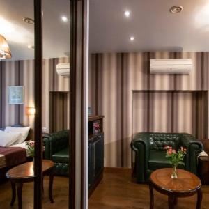 Martin Hotel
