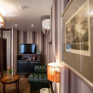 Martin Hotel