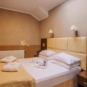 Hotel Elisa Inn