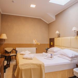 Hotel Elisa Inn