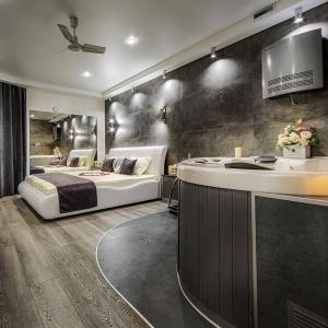 Alex Hotel on Dybenko
