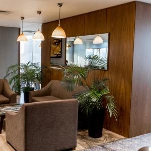 Parkside Hotel & Apartments