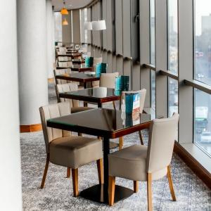 Parkside Hotel & Apartments