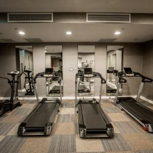 Parkside Hotel & Apartments