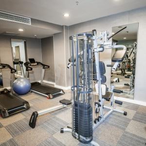 Parkside Hotel & Apartments