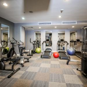Parkside Hotel & Apartments
