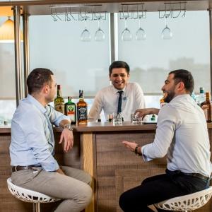 Parkside Hotel & Apartments