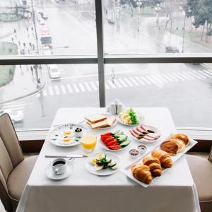 Parkside Hotel & Apartments