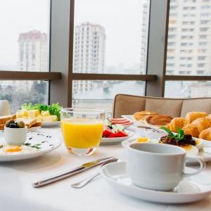 Parkside Hotel & Apartments