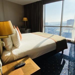 Parkside Hotel & Apartments