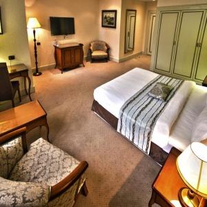 Hotel Sapphire Inn