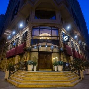 Hotel Sapphire Inn