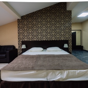 West Hotel