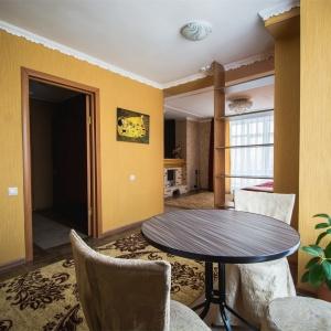 Hotel Zolotoy Lev