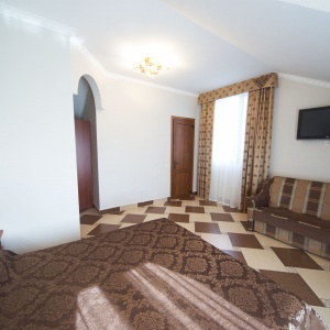 Hotel Miru Mir