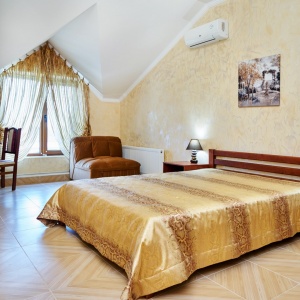 Hotel Miru Mir