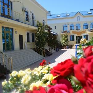 Hotel Miru Mir
