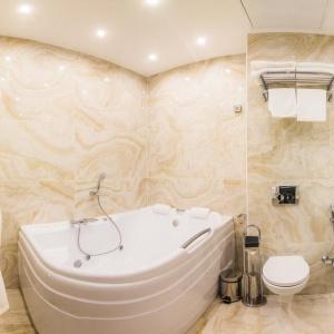 7 Avenue Hotel and SPA