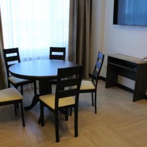 Hotel Cosmos