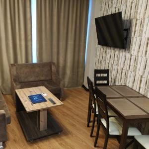 Hotel Cosmos