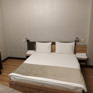 Hotel Cosmos