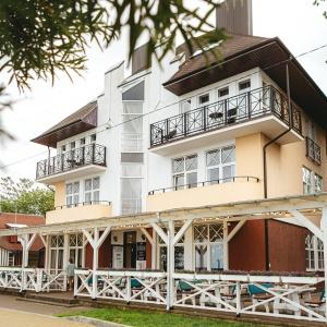 Hotel Apriori