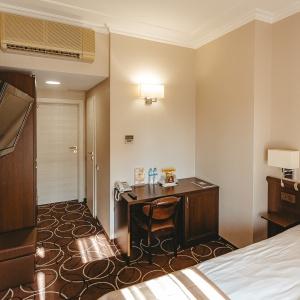 Hotel Apriori