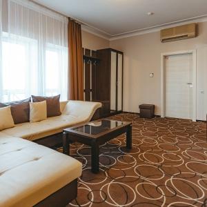 Hotel Apriori