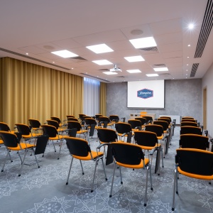 Hotel Hampton by Hilton Astana Triumphal Arch