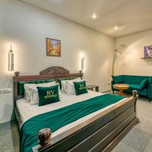 Hotel Revival