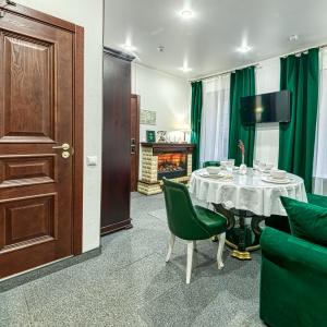 Hotel Revival