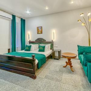 Hotel Revival