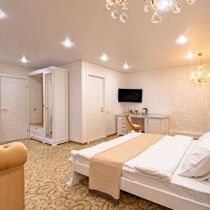 Hotel Revival