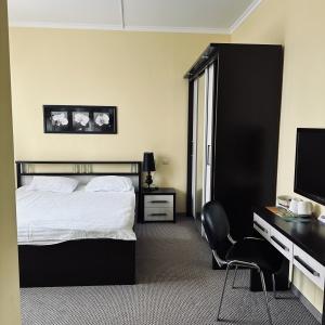 Hotel 104 Rooms