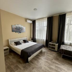 Hotel 104 Rooms