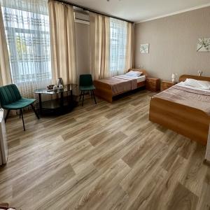 Hotel 104 Rooms