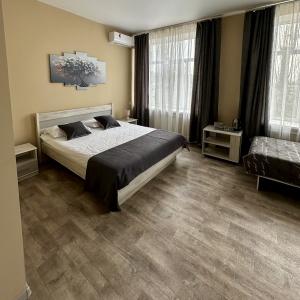 Hotel 104 Rooms