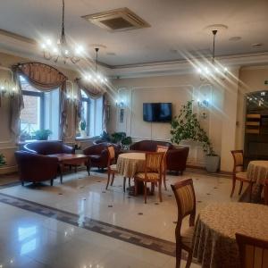 Golden Hotel