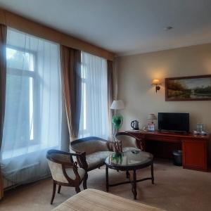 Golden Hotel