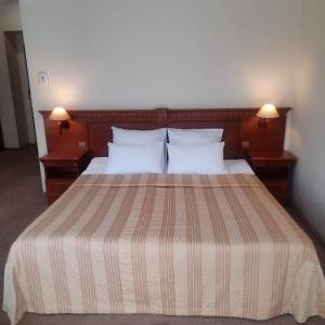 Golden Hotel